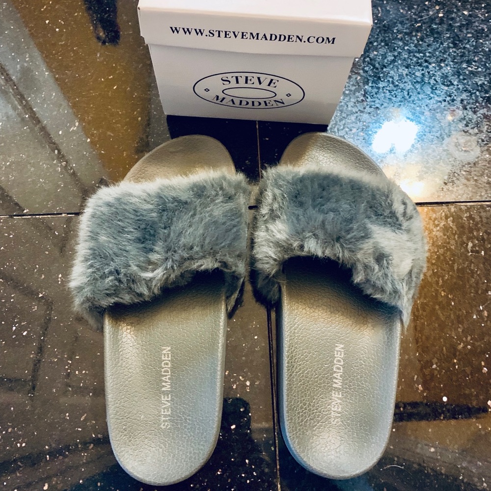 Steve madden fluffy slides size 6